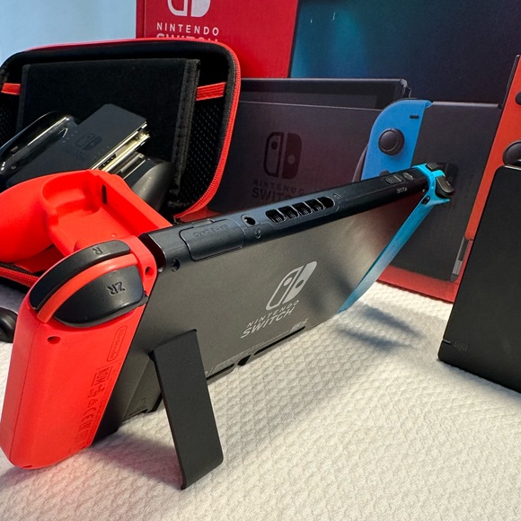 Nintendo Switch with Neon Blue and Neon Red Joy‑Con! Like NEW - Picture 7 of 12